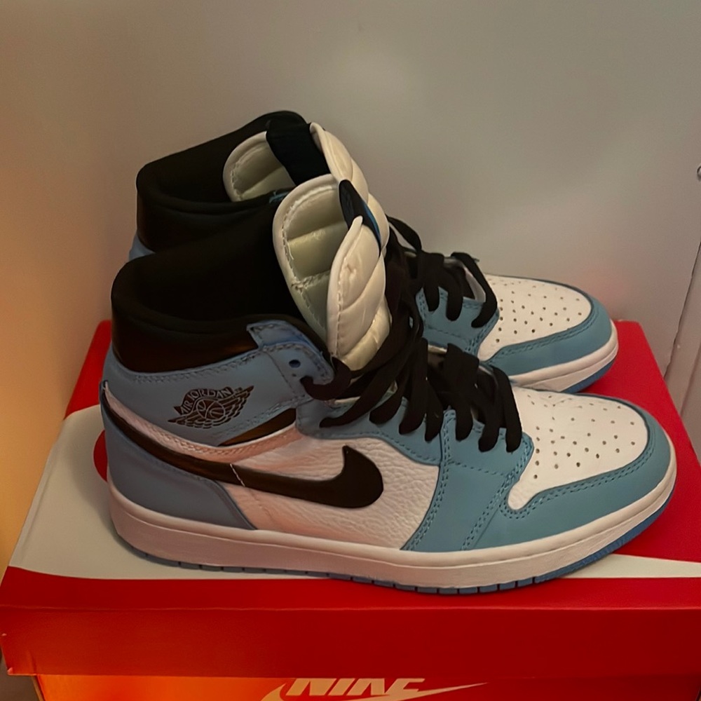 💥SOLD💥 Air Jordan 1 retro high og university blue